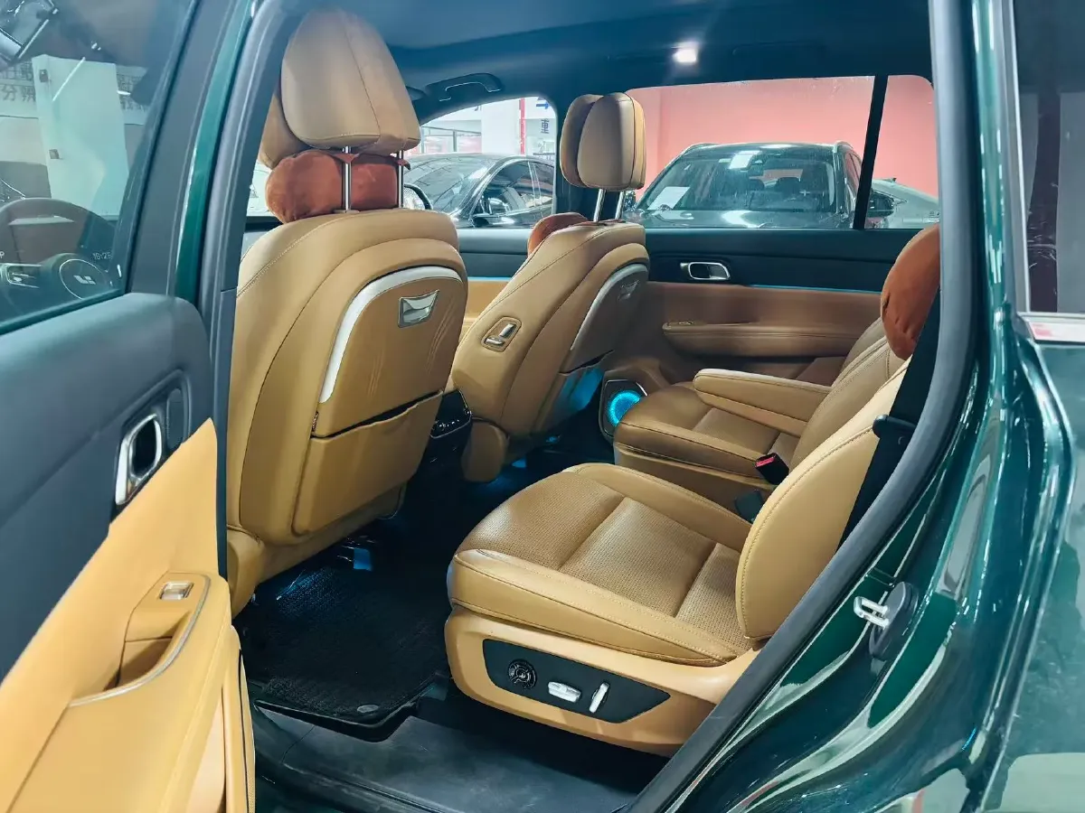 2021 Li ONE Range Extended 131HP REEV 40.5KWH,autocango,china used car exporter,china ev exporter,chinese used car exporter,chinese used ev exporter