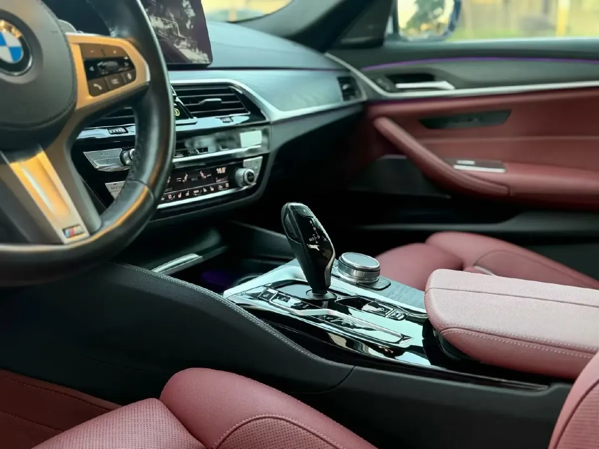 2021 BMW 5 Series 2.0T 184HP L4 8AT,autocango,china used car exporter,china ev exporter,chinese used car exporter,chinese used ev exporter