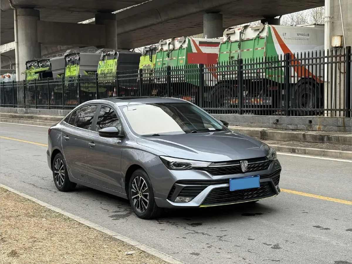 2021 Roewe i5 1.5L 120HP L4 5MT,autocango,china used car exporter,china ev exporter,chinese used car exporter,chinese used ev exporter