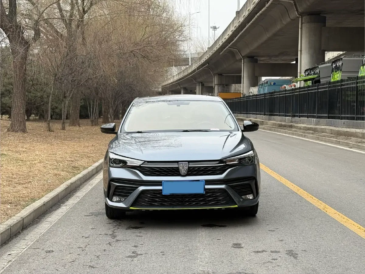 2021 Roewe i5 1.5L 120HP L4 5MT,autocango,china used car exporter,china ev exporter,chinese used car exporter,chinese used ev exporter