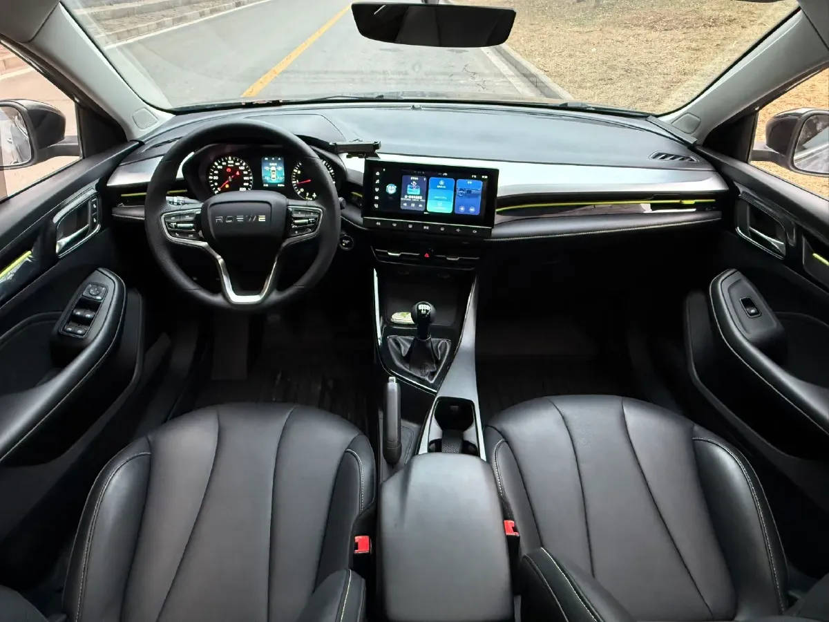 2021 Roewe i5 1.5L 120HP L4 5MT,autocango,china used car exporter,china ev exporter,chinese used car exporter,chinese used ev exporter