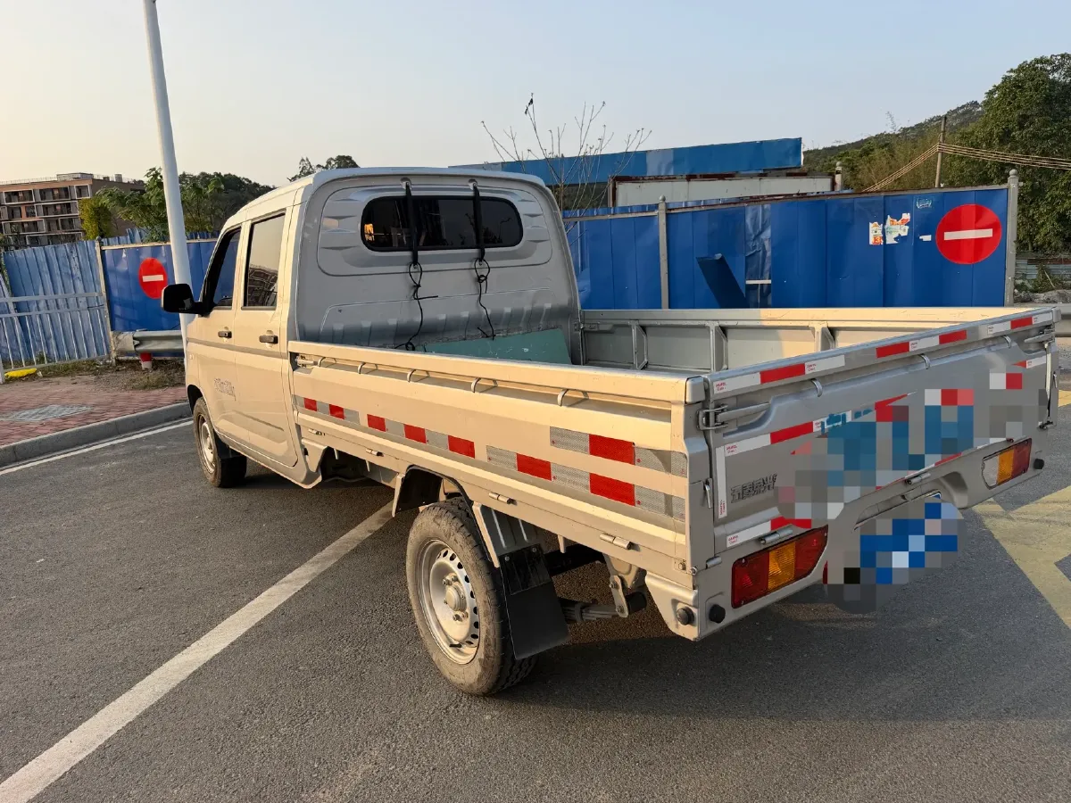 2023 WuLing RongGuang New Truck 1.5L 102HP L4 5MT,autocango,china used car exporter,china ev exporter,chinese used car exporter,chinese used ev exporter