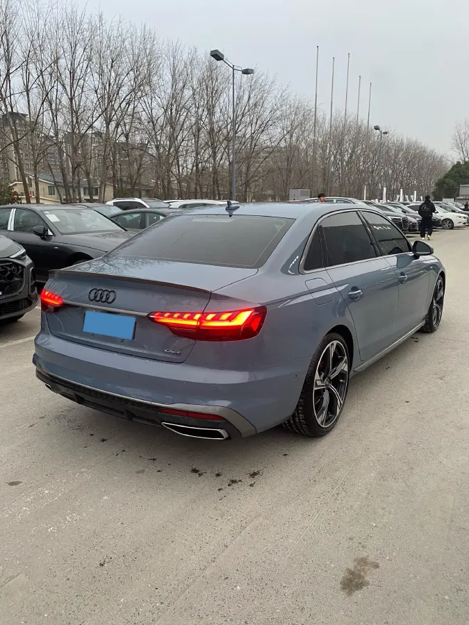 2022 Audi A4L 2.0T 190HP L4 7DCT,autocango,china used car exporter,china ev exporter,chinese used car exporter,chinese used ev exporter