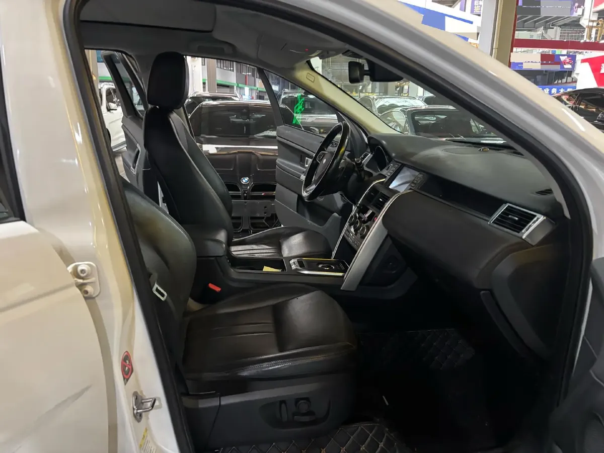 2019 Land Rover Discovery Sport 2.0T 241HP L4 9AT,autocango,china used car exporter,china ev exporter,chinese used car exporter,chinese used ev exporter