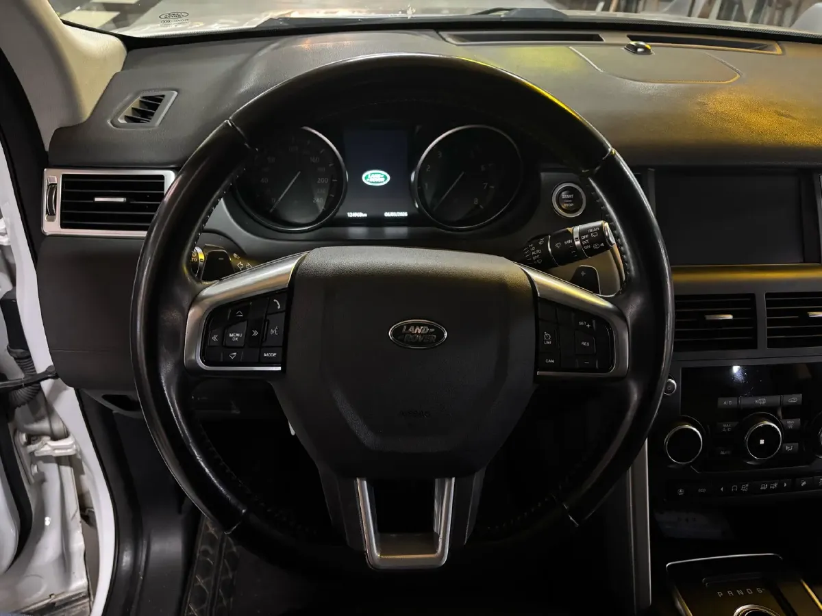 2019 Land Rover Discovery Sport 2.0T 241HP L4 9AT,autocango,china used car exporter,china ev exporter,chinese used car exporter,chinese used ev exporter