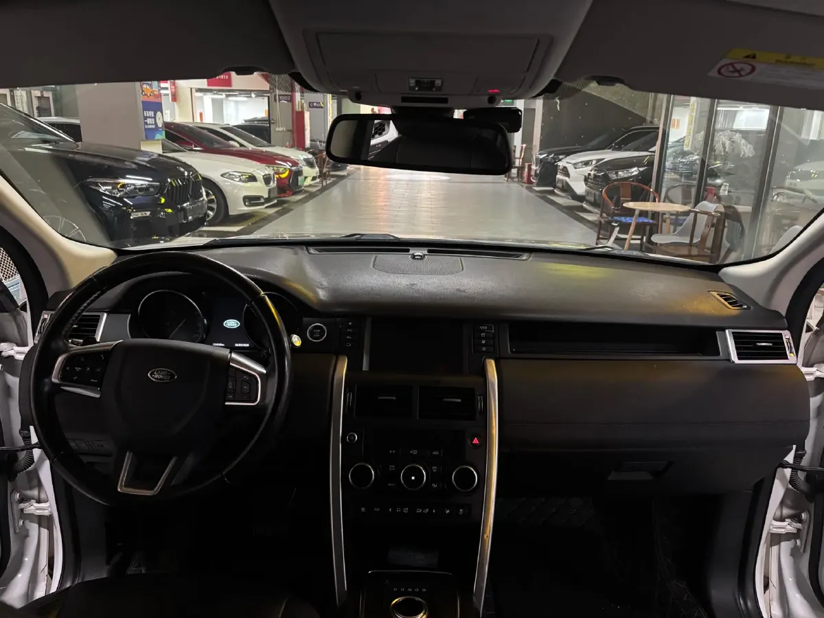 2019 Land Rover Discovery Sport 2.0T 241HP L4 9AT,autocango,china used car exporter,china ev exporter,chinese used car exporter,chinese used ev exporter