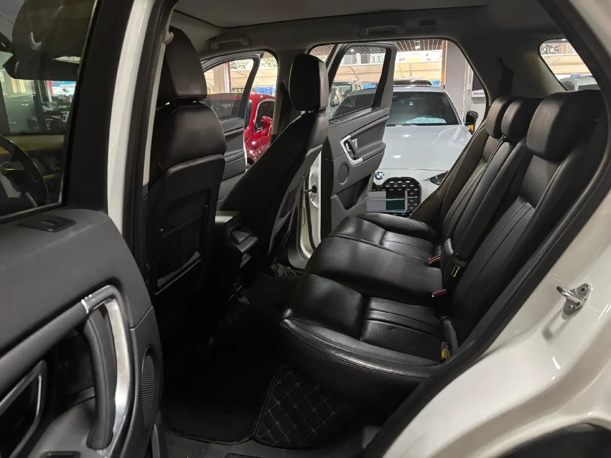 2019 Land Rover Discovery Sport 2.0T 241HP L4 9AT,autocango,china used car exporter,china ev exporter,chinese used car exporter,chinese used ev exporter