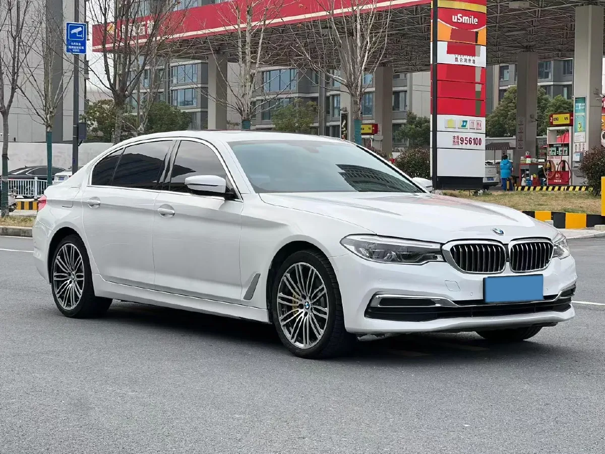 2020 BMW 5 Series 2.0T 252HP L4 8AT,autocango,china used car exporter,china ev exporter,chinese used car exporter,chinese used ev exporter
