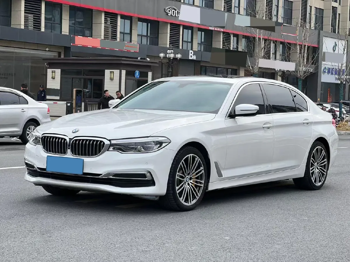 2020 BMW 5 Series 2.0T 252HP L4 8AT,autocango,china used car exporter,china ev exporter,chinese used car exporter,chinese used ev exporter