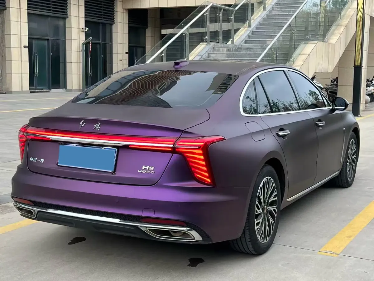 2024 HongQi H5 2.0T 224HP L4 8AT,autocango,china used car exporter,china ev exporter,chinese used car exporter,chinese used ev exporter