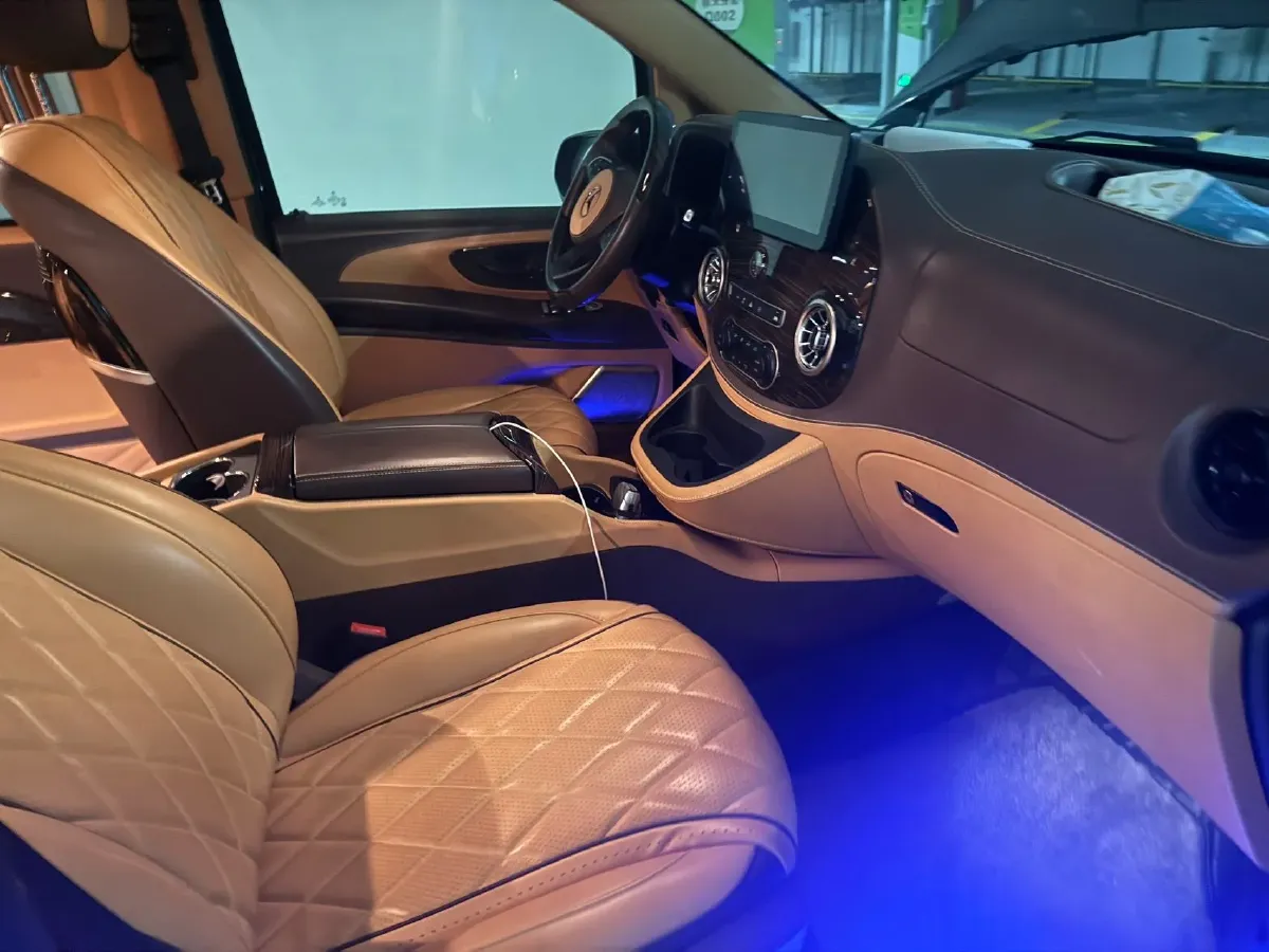 2021 Mercedes-Benz Vito 2.0T 211HP L4 9AT,autocango,china used car exporter,china ev exporter,chinese used car exporter,chinese used ev exporter