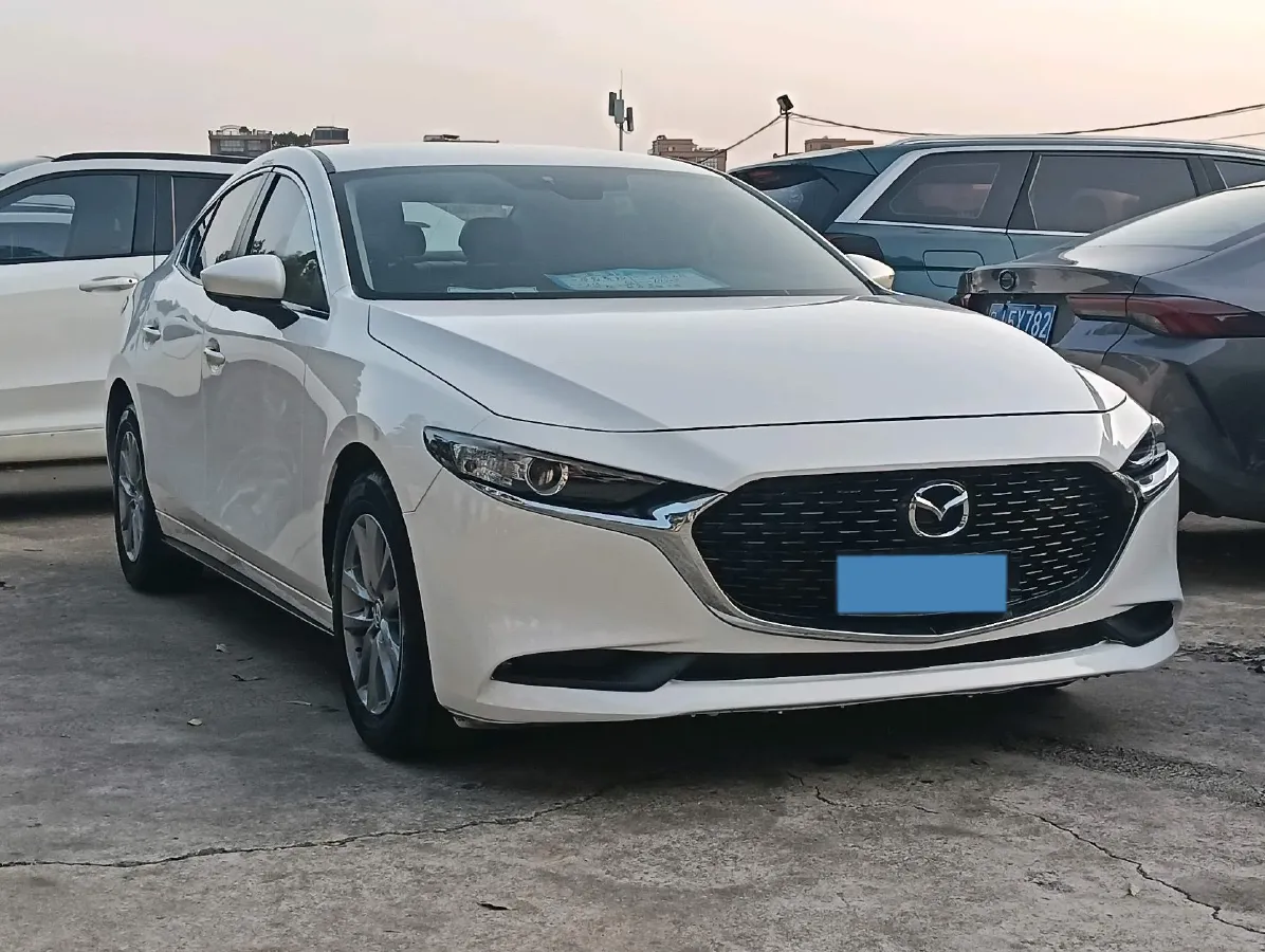 2022 Mazda 3 Axela 2.0L 158HP L4 6AT,autocango,china used car exporter,china ev exporter,chinese used car exporter,chinese used ev exporter