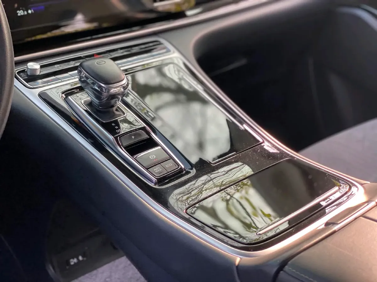 2021 GAC Trumpchi M8 2.0T 252HP L4 8AT,autocango,china used car exporter,china ev exporter,chinese used car exporter,chinese used ev exporter