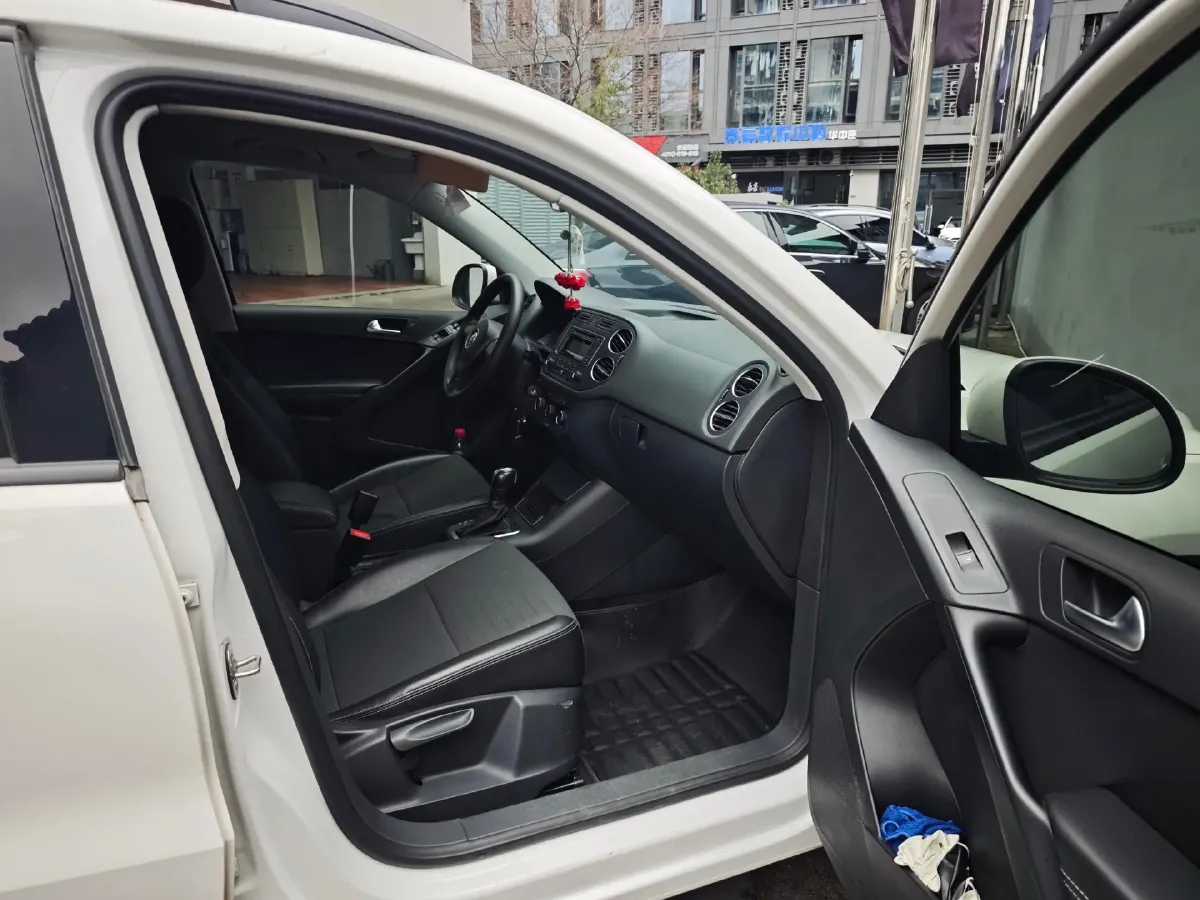 2017 MAXUS T60 2.0T 224HP L4 6AT,autocango,china used car exporter,china ev exporter,chinese used car exporter,chinese used ev exporter