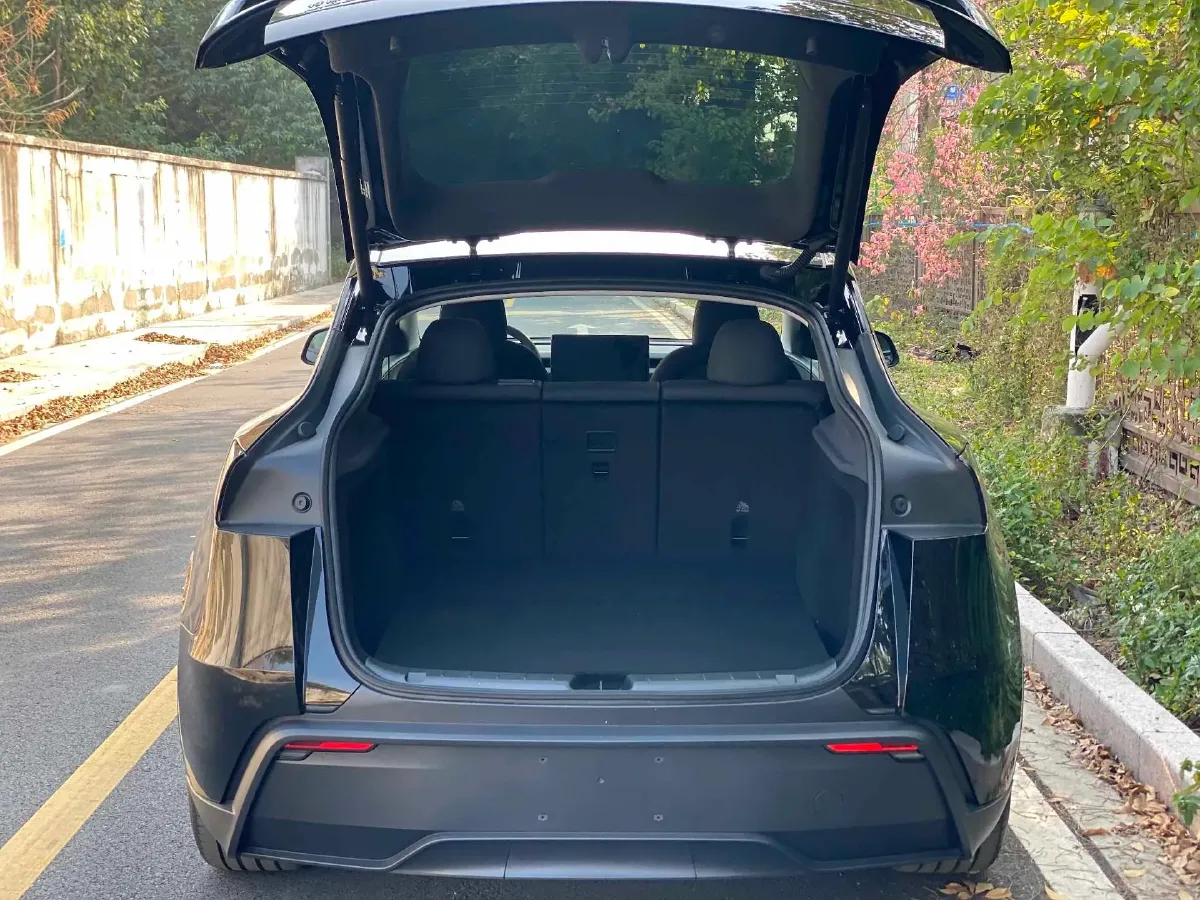 2026 Tesla Model Y BEV,autocango,china used car exporter,china ev exporter,chinese used car exporter,chinese used ev exporter