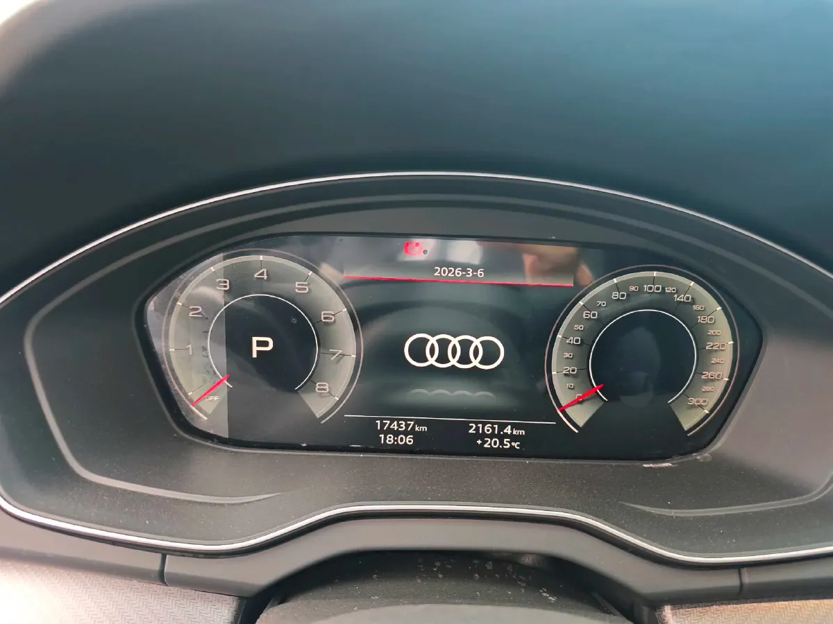 2025 Audi Q5L 2.0T 245HP L4 7DCT,autocango,china used car exporter,china ev exporter,chinese used car exporter,chinese used ev exporter