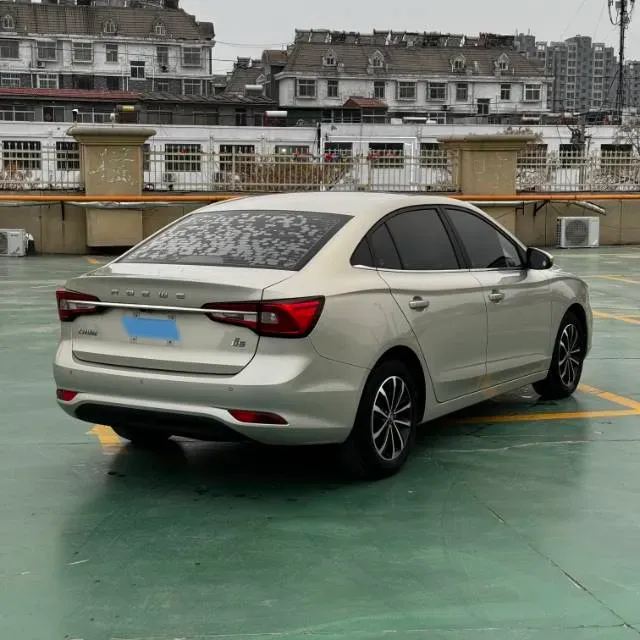 2019 Roewe i5 1.5L 120HP L4 5MT,autocango,china used car exporter,china ev exporter,chinese used car exporter,chinese used ev exporter