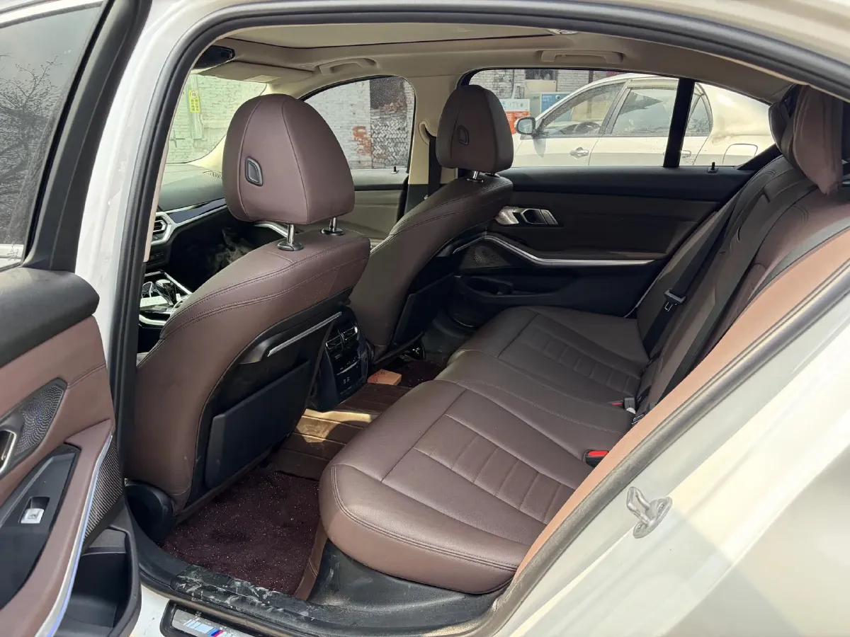 2021 BMW 3 Series 2.0T 156HP L4 8AT,autocango,china used car exporter,china ev exporter,chinese used car exporter,chinese used ev exporter