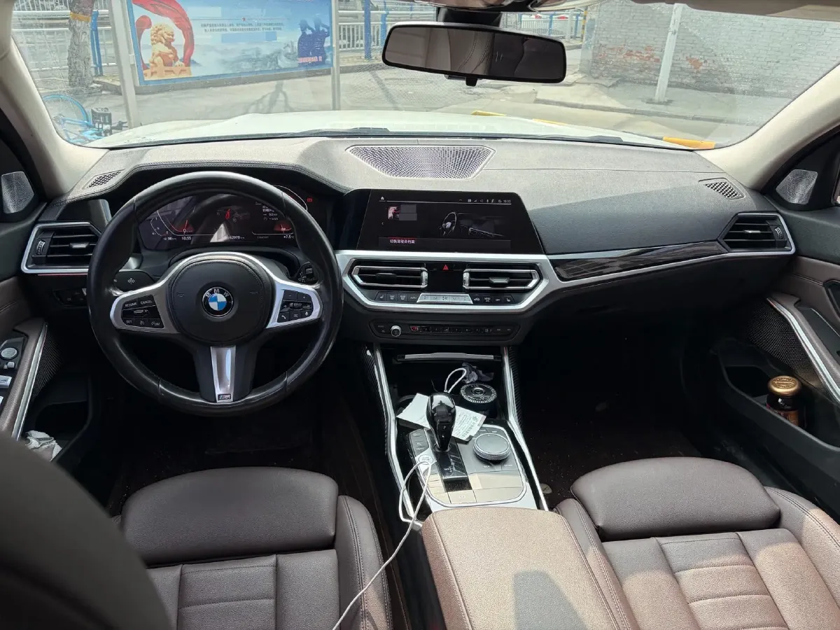 2021 BMW 3 Series 2.0T 156HP L4 8AT,autocango,china used car exporter,china ev exporter,chinese used car exporter,chinese used ev exporter