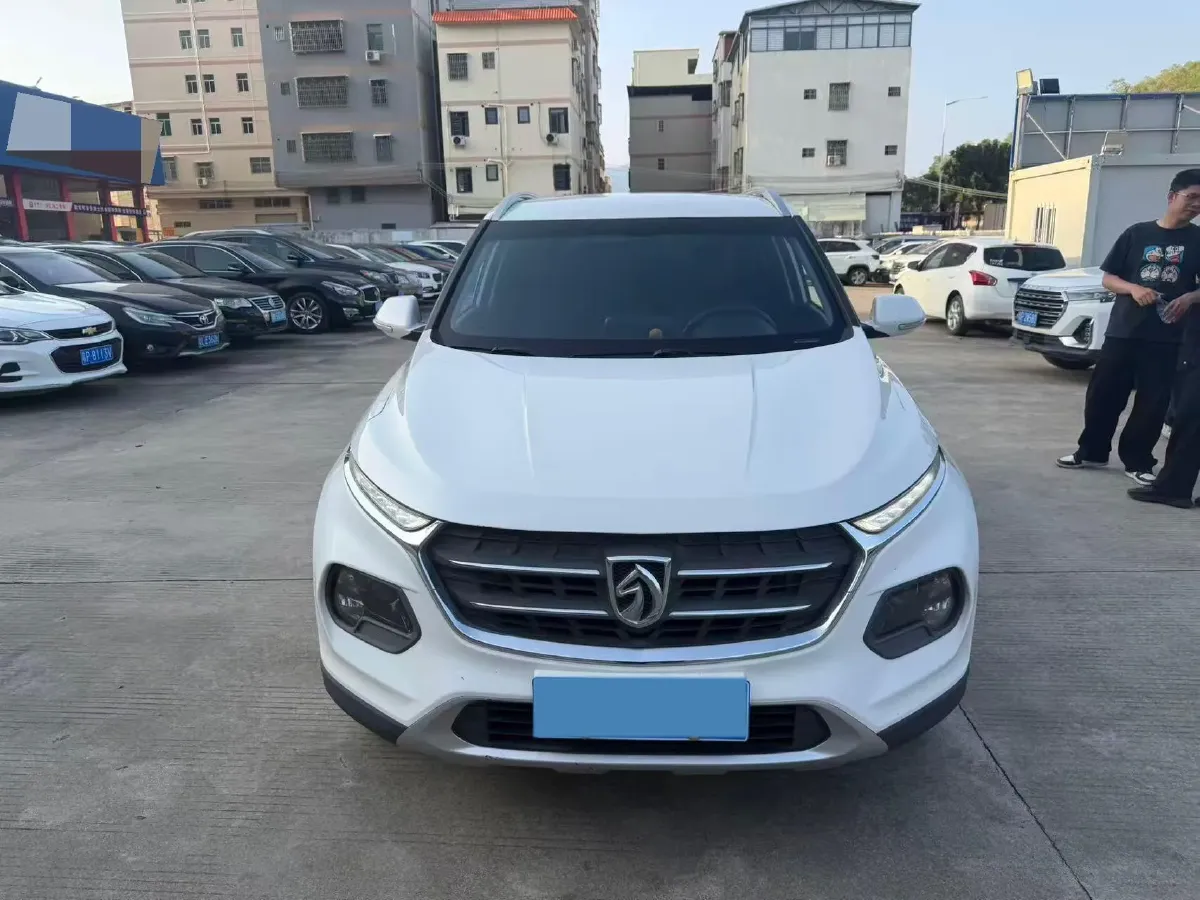 2017 BaoJun 510 1.5L 112HP L4 5AMT,autocango,china used car exporter,china ev exporter,chinese used car exporter,chinese used ev exporter