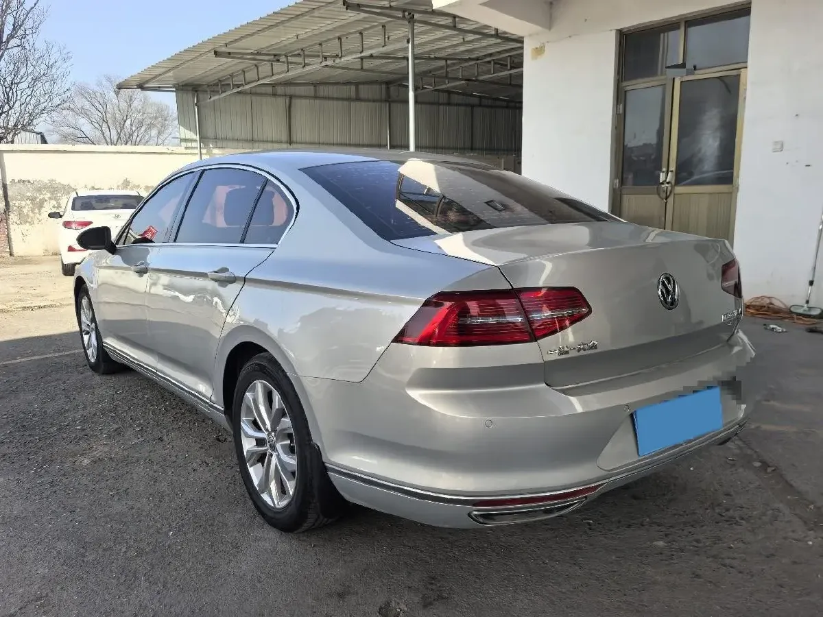 2018 Volkswagen Magotan 1.8T 180HP L4 7DCT,autocango,china used car exporter,china ev exporter,chinese used car exporter,chinese used ev exporter