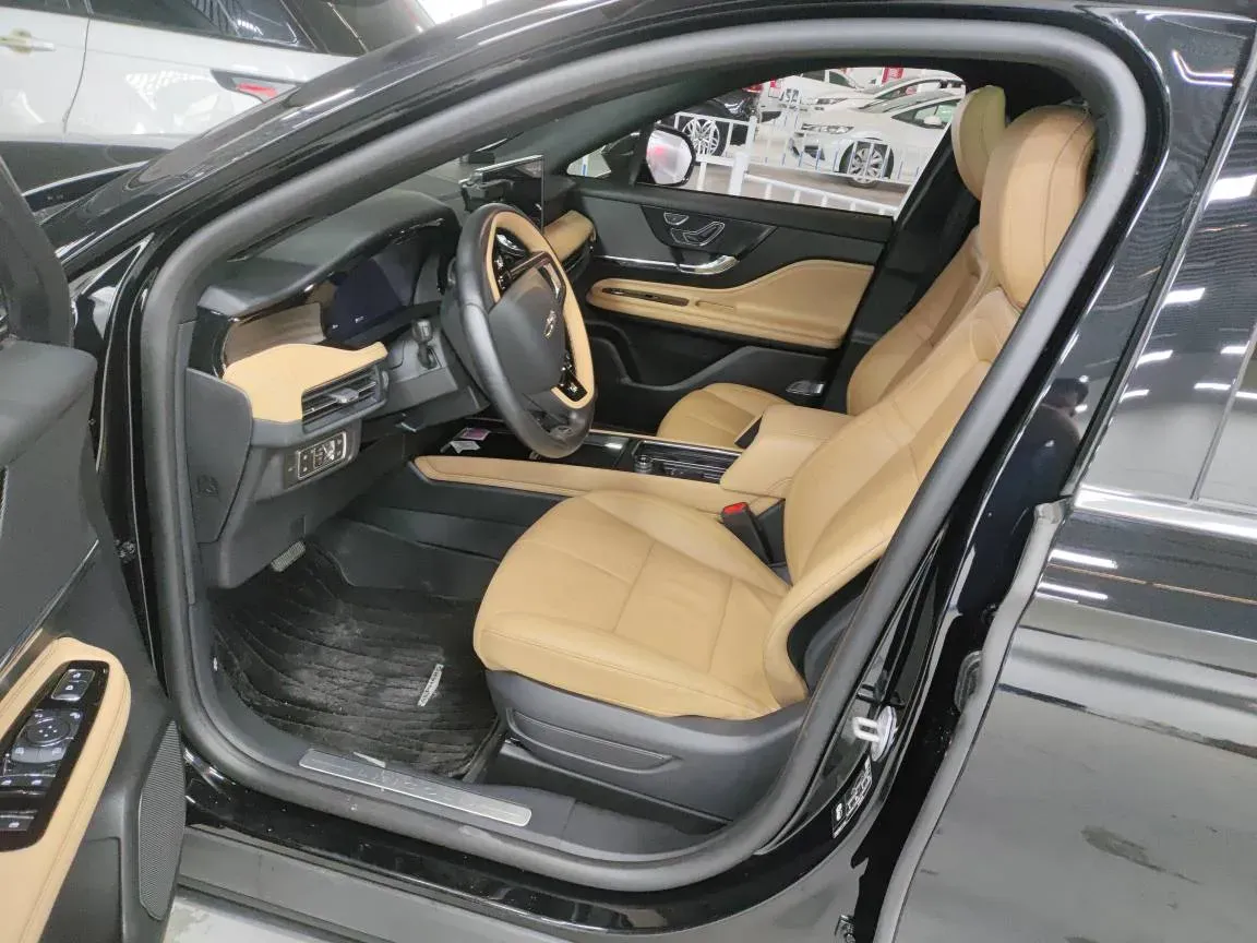 2022 Lincoln Corsair 2.0T 245HP L4 8AT,autocango,china used car exporter,china ev exporter,chinese used car exporter,chinese used ev exporter