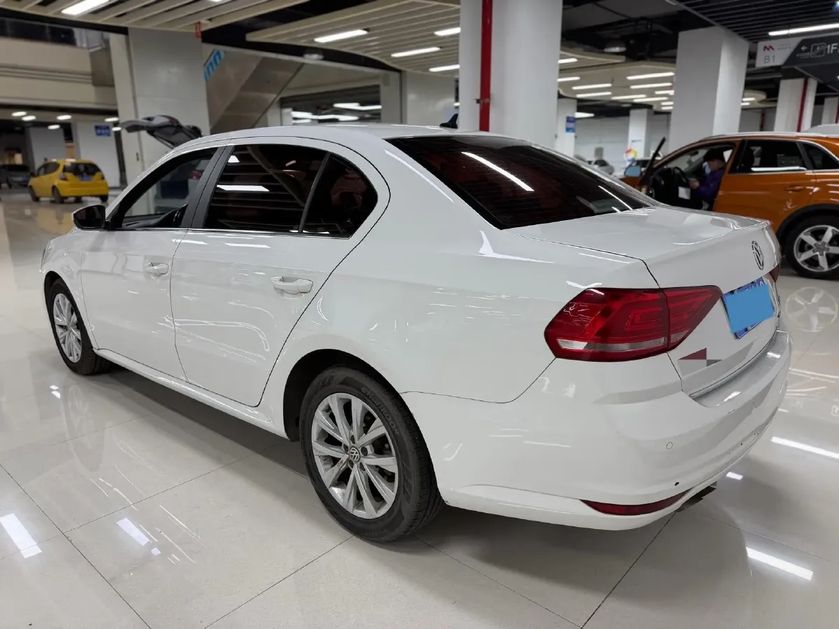 2017 Volkswagen Lavida 1.4T 131HP L4 7DCT,autocango,china used car exporter,china ev exporter,chinese used car exporter,chinese used ev exporter