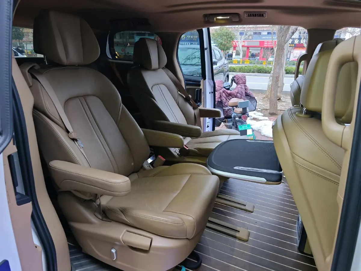 2021 Buick GL8 2.0T 237HP L4 9AT,autocango,china used car exporter,china ev exporter,chinese used car exporter,chinese used ev exporter