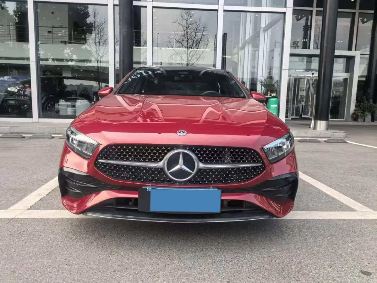 2023 Mercedes-Benz A Class 1.3T 163HP L4 7DCT,autocango,china used car exporter,china ev exporter,chinese used car exporter,chinese used ev exporter