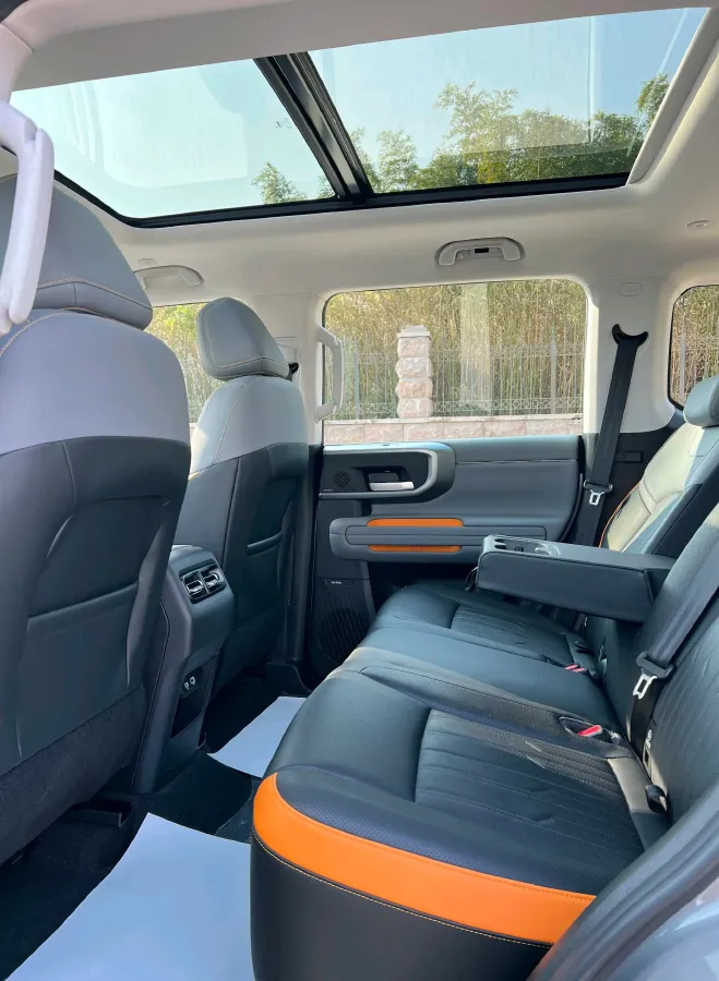 2026 Beijing BJ40 2.0T 245HP L4 8AT,autocango,china used car exporter,china ev exporter,chinese used car exporter,chinese used ev exporter