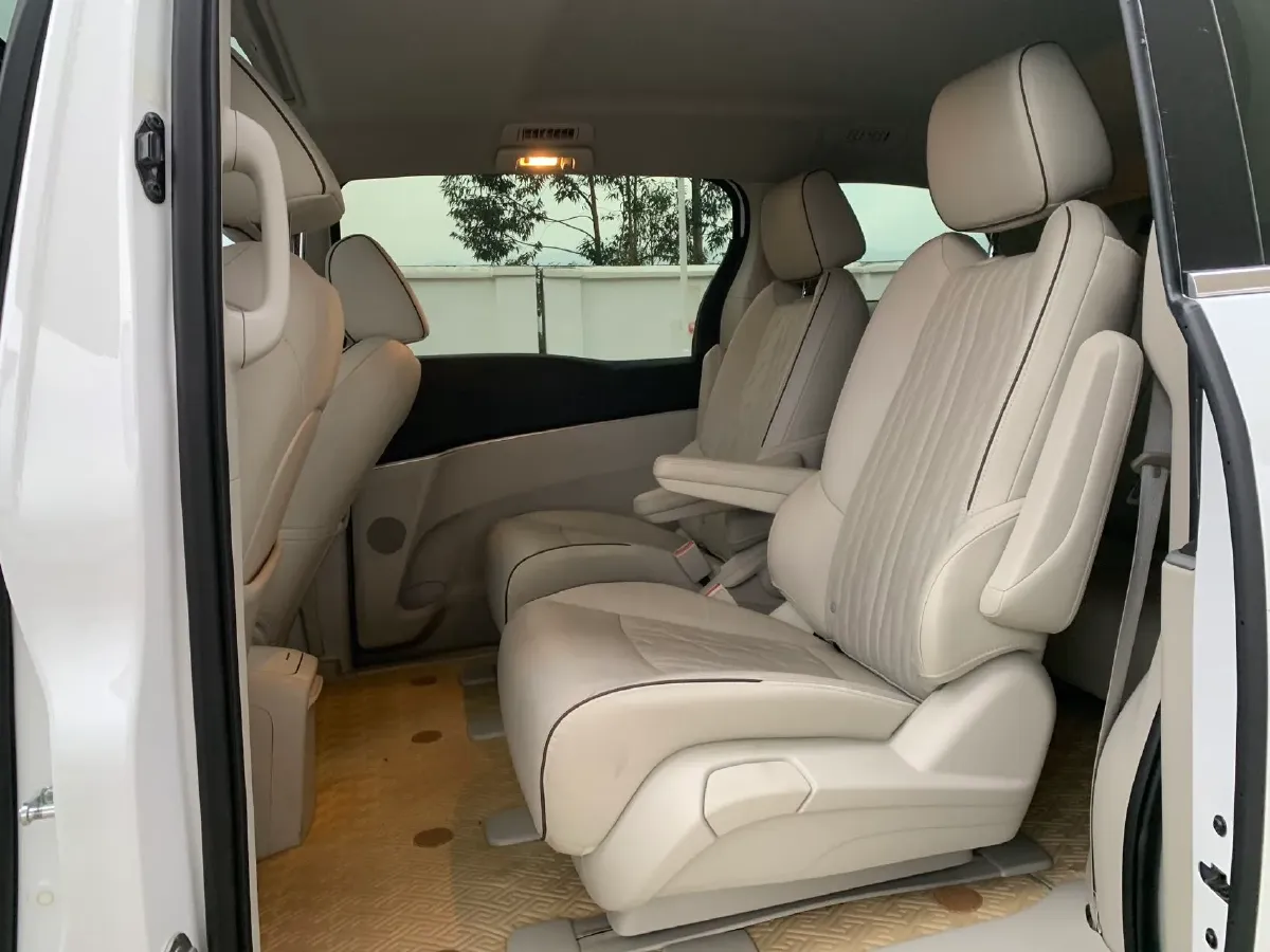 2022 Buick GL8 2.0T 237HP L4 9AT,autocango,china used car exporter,china ev exporter,chinese used car exporter,chinese used ev exporter