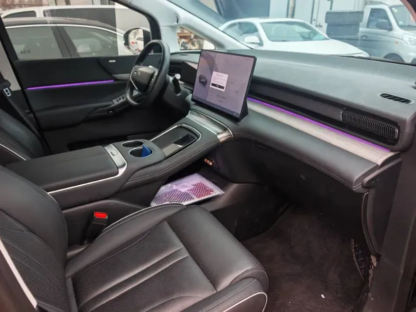 2024 Xpeng X9 BEV 101.5KWH,autocango,china used car exporter,china ev exporter,chinese used car exporter,chinese used ev exporter