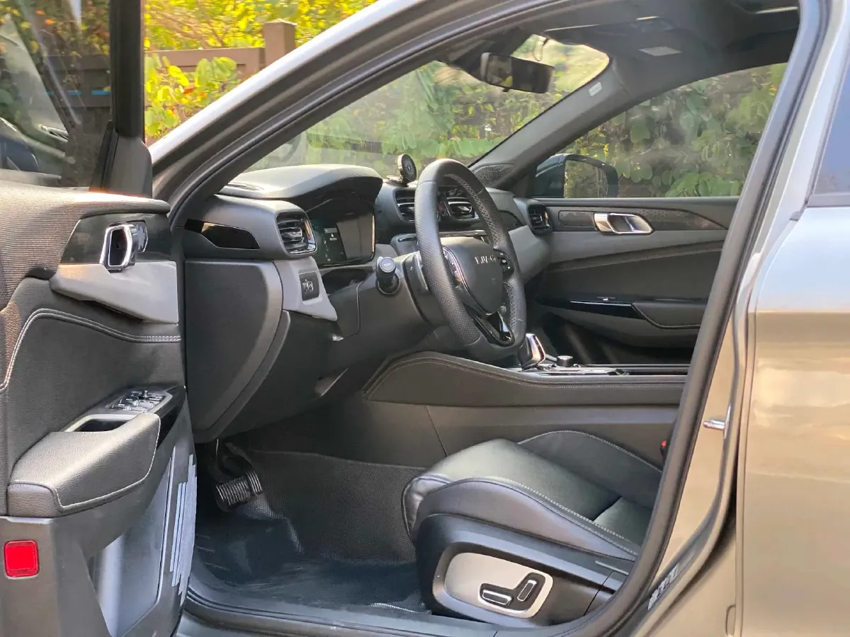 2021 LYNK&CO 03 2.0T 190HP L4 6AT,autocango,china used car exporter,china ev exporter,chinese used car exporter,chinese used ev exporter