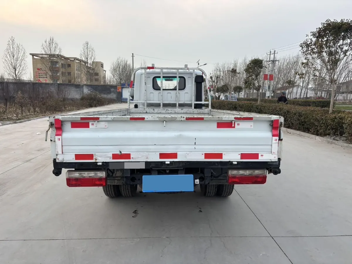 2022 DongFeng Fengon Fengon 500 1.5L 116HP L4 5MT,autocango,china used car exporter,china ev exporter,chinese used car exporter,chinese used ev exporter