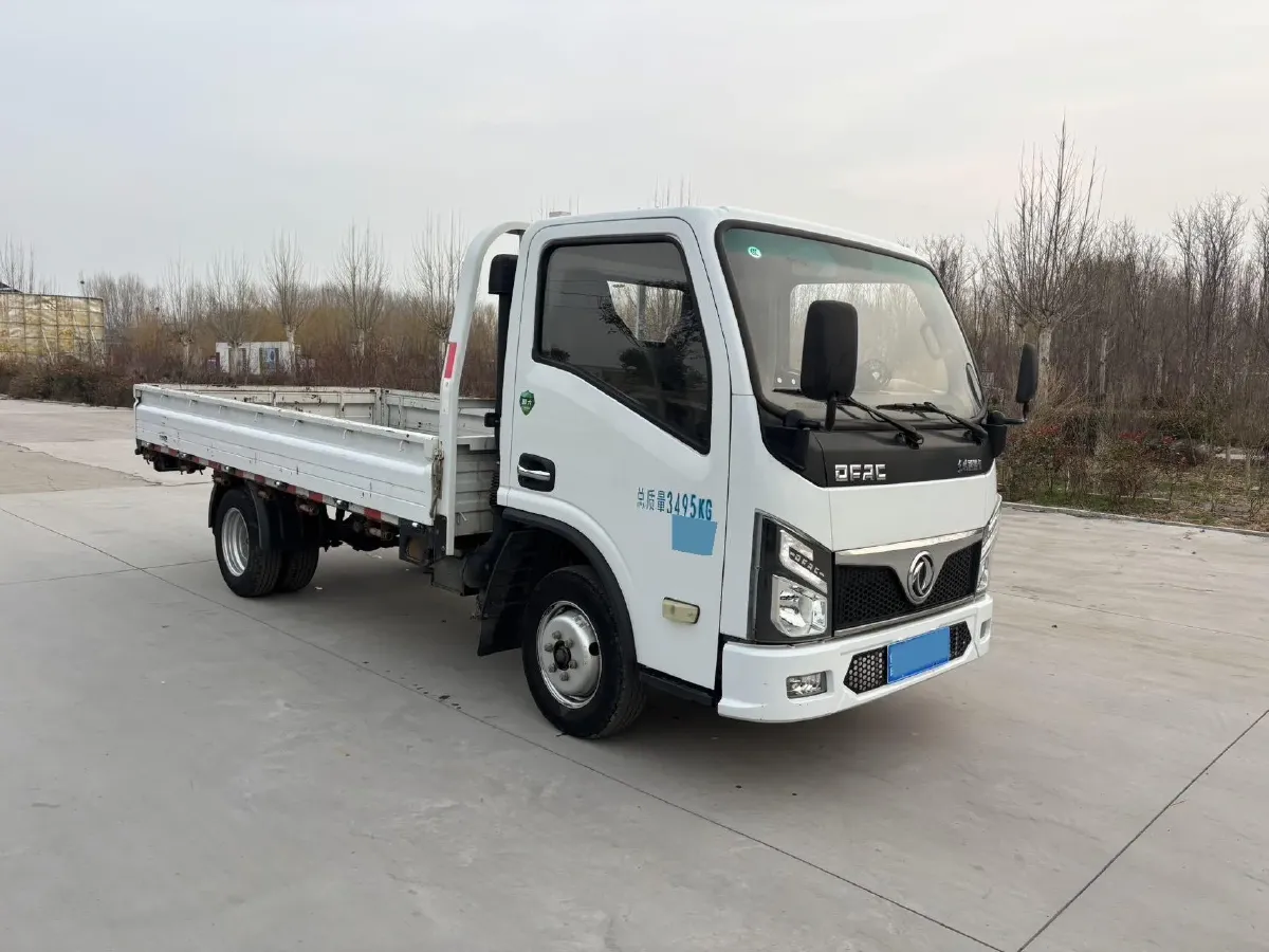 2022 DongFeng Fengon Fengon 500 1.5L 116HP L4 5MT,autocango,china used car exporter,china ev exporter,chinese used car exporter,chinese used ev exporter