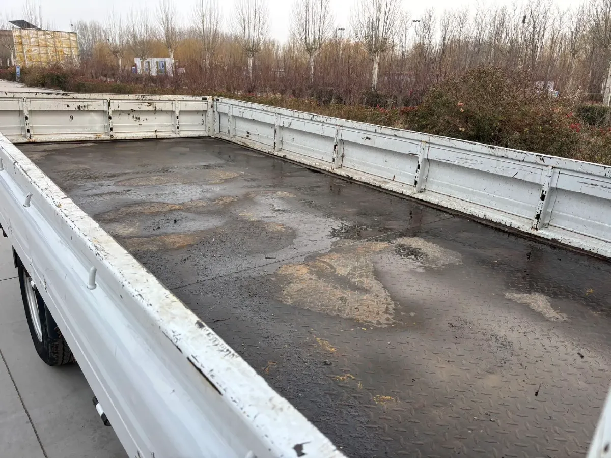 2022 DongFeng Fengon Fengon 500 1.5L 116HP L4 5MT,autocango,china used car exporter,china ev exporter,chinese used car exporter,chinese used ev exporter