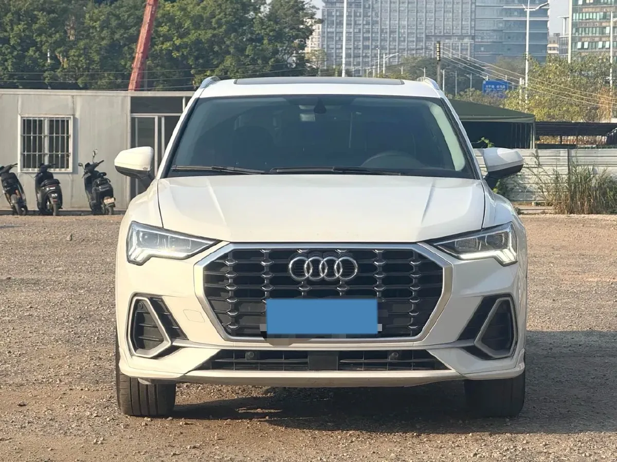 2022 Audi Q3 1.4T 150HP L4 7DCT,autocango,china used car exporter,china ev exporter,chinese used car exporter,chinese used ev exporter