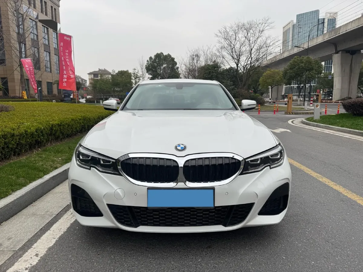 2022 BMW 3 Series 2.0T 156HP L4 8AT,autocango,china used car exporter,china ev exporter,chinese used car exporter,chinese used ev exporter