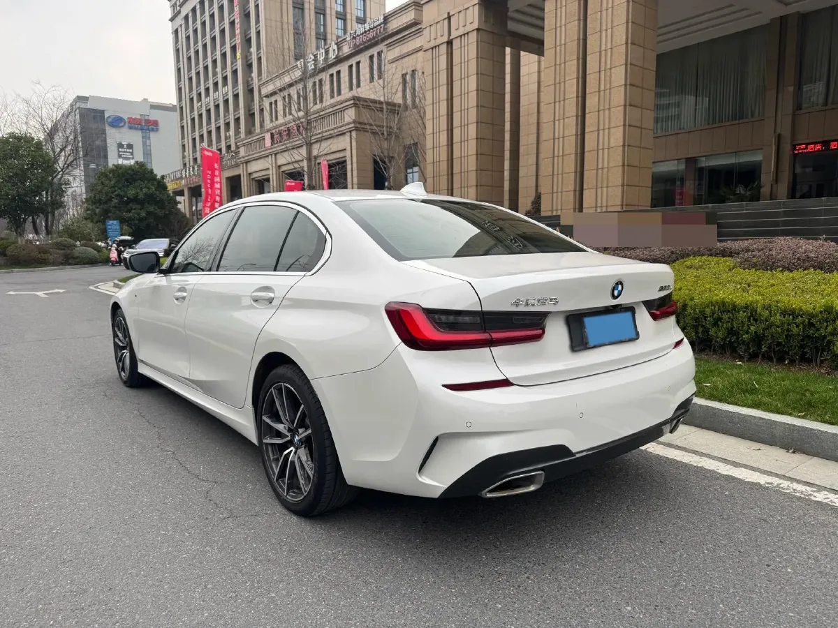 2022 BMW 3 Series 2.0T 156HP L4 8AT,autocango,china used car exporter,china ev exporter,chinese used car exporter,chinese used ev exporter