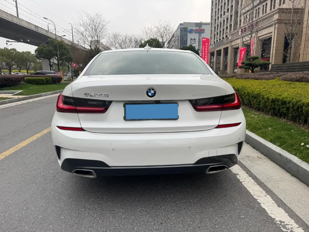 2022 BMW 3 Series 2.0T 156HP L4 8AT,autocango,china used car exporter,china ev exporter,chinese used car exporter,chinese used ev exporter