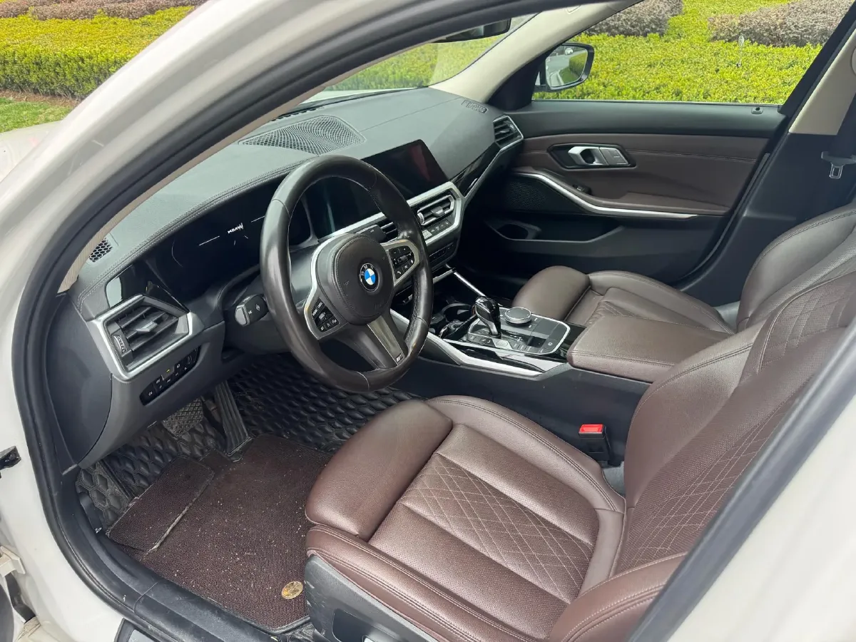 2022 BMW 3 Series 2.0T 156HP L4 8AT,autocango,china used car exporter,china ev exporter,chinese used car exporter,chinese used ev exporter