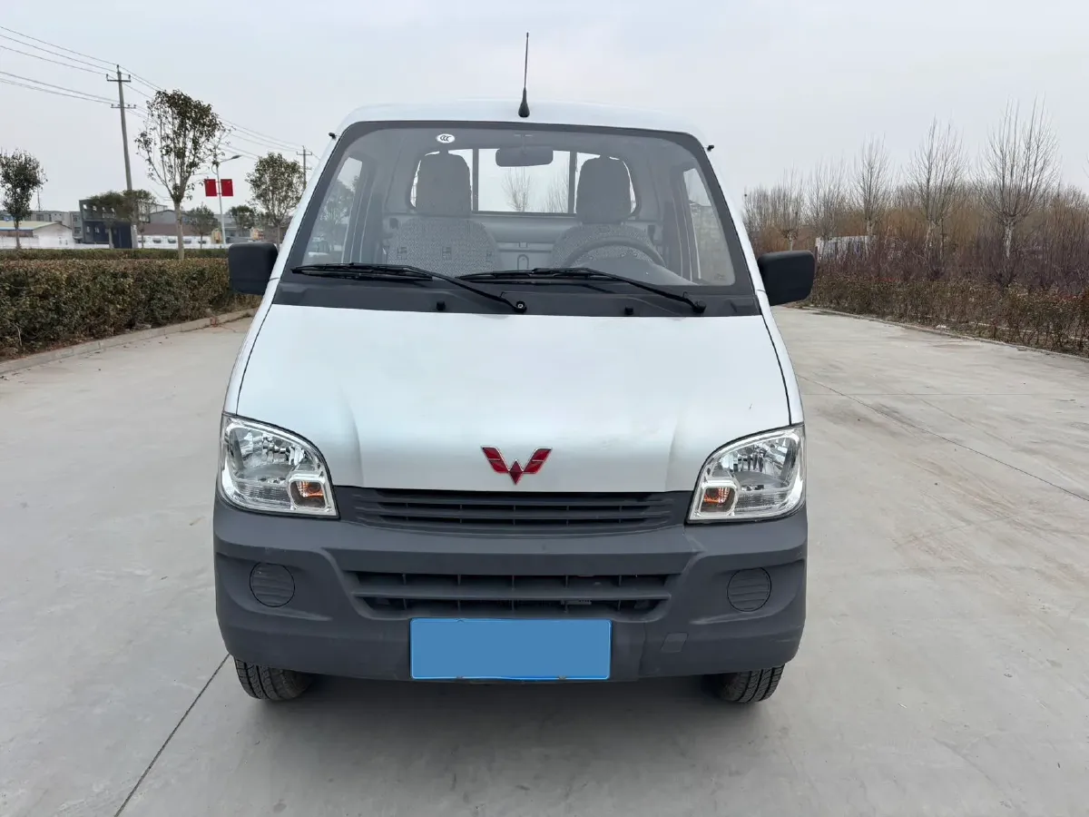 2021 WuLing RongGuang Mini Truck 1.2L 76HP L4 5MT,autocango,china used car exporter,china ev exporter,chinese used car exporter,chinese used ev exporter
