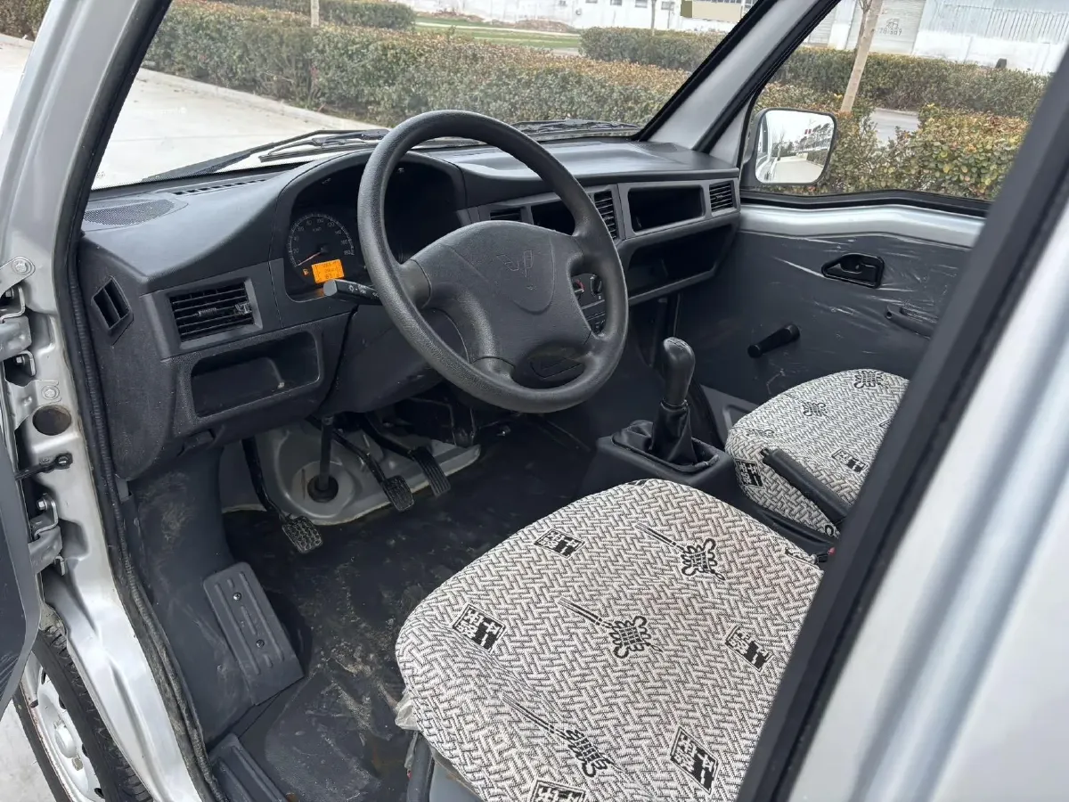 2021 WuLing RongGuang Mini Truck 1.2L 76HP L4 5MT,autocango,china used car exporter,china ev exporter,chinese used car exporter,chinese used ev exporter