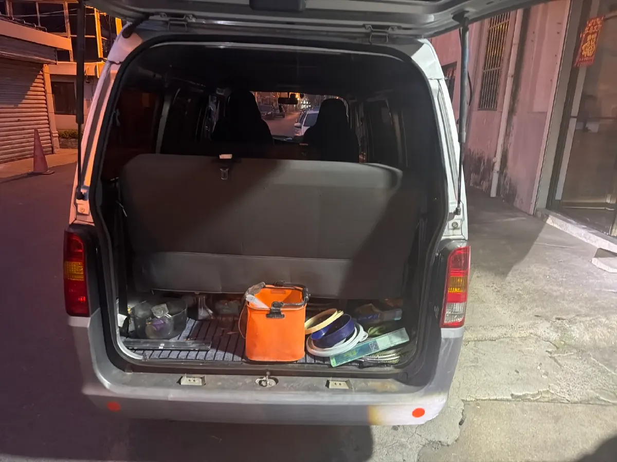 2020 WuLing ZhiGuang 1.2L 76HP L4 5MT,autocango,china used car exporter,china ev exporter,chinese used car exporter,chinese used ev exporter