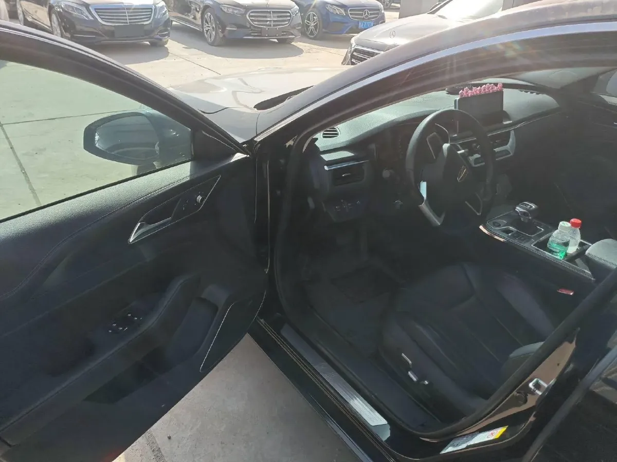 2020 HongQi H5 1.5T 169HP L4 7DCT,autocango,china used car exporter,china ev exporter,chinese used car exporter,chinese used ev exporter