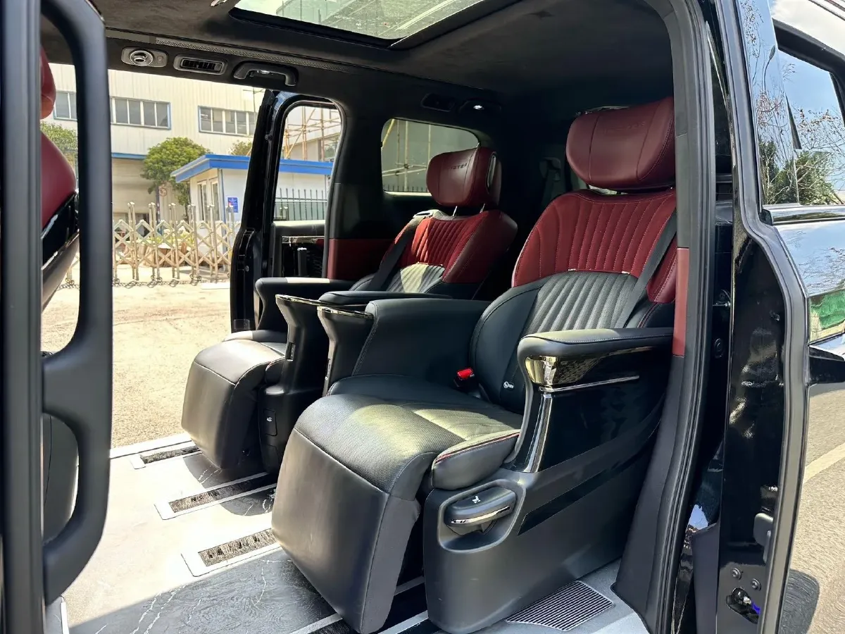 2024 GAC Trumpchi M8 2.0T 252HP L4 8AT,autocango,china used car exporter,china ev exporter,chinese used car exporter,chinese used ev exporter