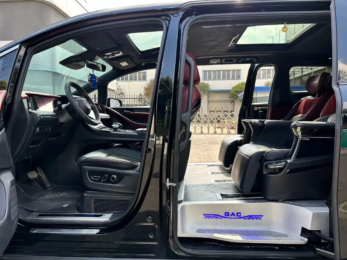 2024 GAC Trumpchi M8 2.0T 252HP L4 8AT,autocango,china used car exporter,china ev exporter,chinese used car exporter,chinese used ev exporter