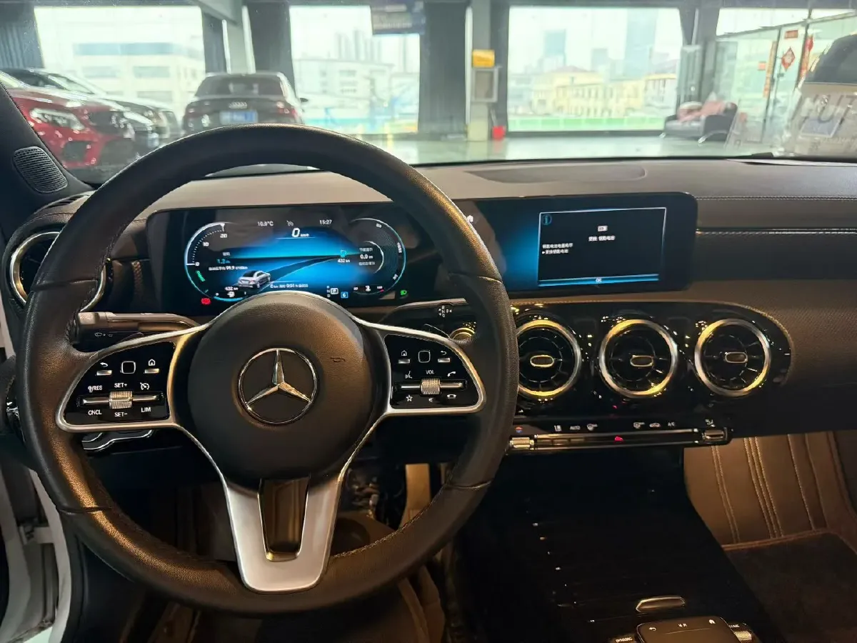 2020 Mercedes-Benz A Class 1.3T 163HP L4 7DCT,autocango,china used car exporter,china ev exporter,chinese used car exporter,chinese used ev exporter