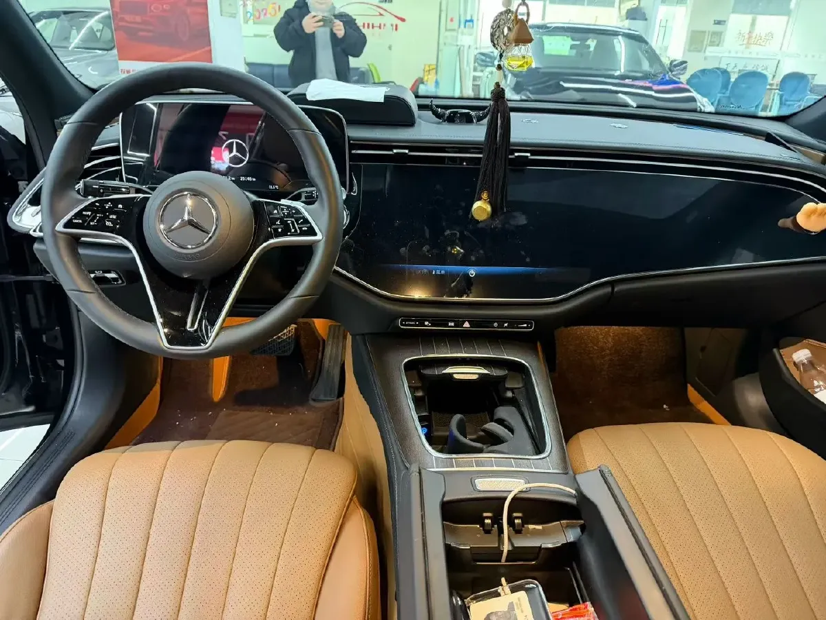2025 Mercedes-Benz E Class 2.0T 258HP L4 9AT,autocango,china used car exporter,china ev exporter,chinese used car exporter,chinese used ev exporter