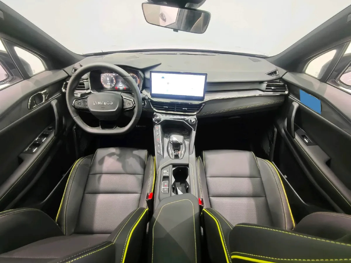 2023 LYNK&CO 06 1.5T 181HP L4 7DCT,autocango,china used car exporter,china ev exporter,chinese used car exporter,chinese used ev exporter